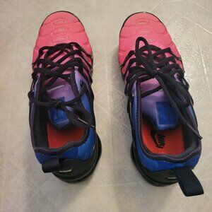 NIKE Air VaporMax Plus